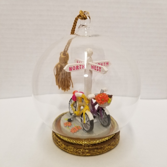 Flavia Milano Friendship Bike Glass Hand Painted Ornament Globe - Picture 4 of 9